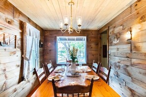 Dining - Waterfront Views of Creek- Beach Access! (Wellfleet)