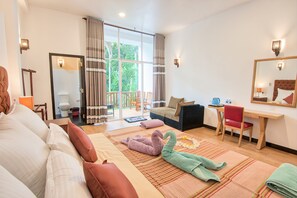 Desk, soundproofing, free WiFi - Ashiyana (Mirissa)