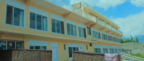 Fachada de la propiedad