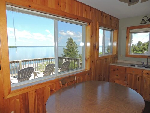 Viehättävä vesinäkymä 3 makuuhuoneen / 1 kylpyhuonemökki # 10