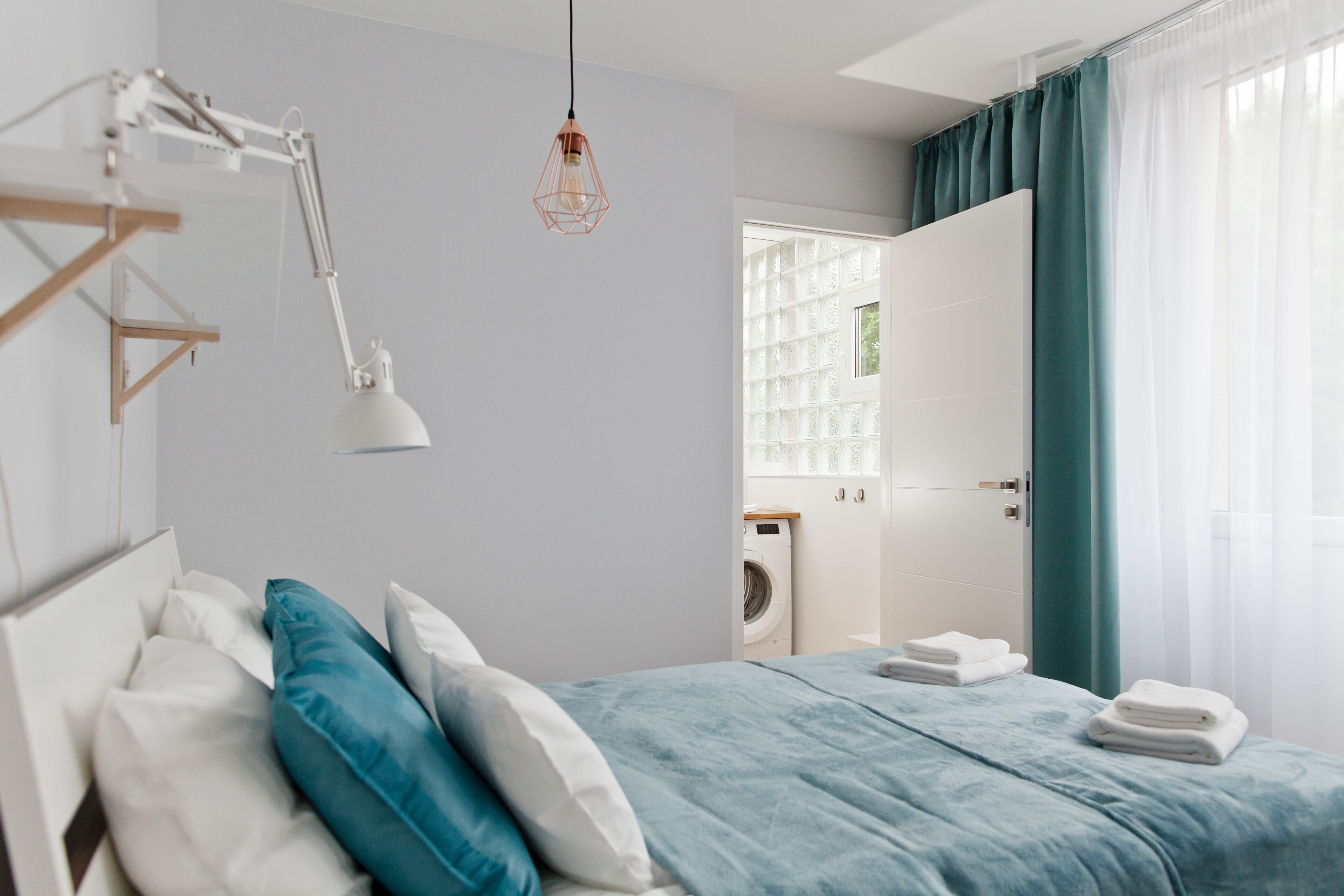 1 bedroom, desk, iron/ironing board, internet