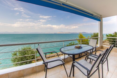 Direkt am Strand gelegene Ferienwohnung mit herrlichem Meerblick