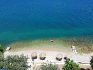 On the beach - Beachfront Holiday Apartment with amazing Sea View (Kiveri Argolis)