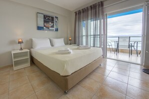 1 chambre, fer et planche à repasser, accès au Wi-Fi (inclus)
