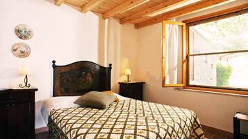 3 chambres, fer et planche à repasser, accès Internet, draps fournis