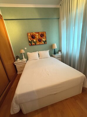 2 chambres, bureau, fer et planche à repasser, Wi-Fi