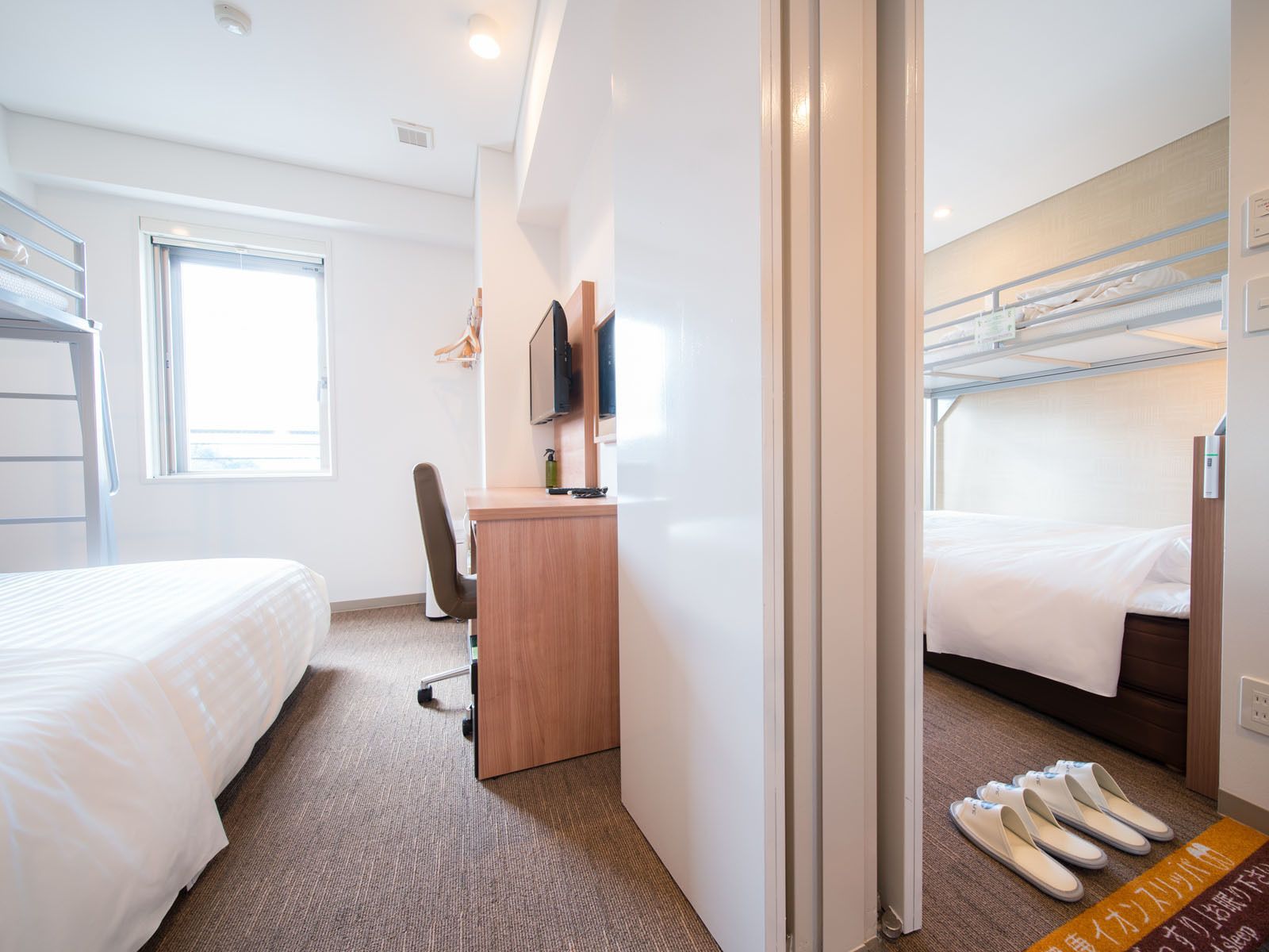 economy twin room, non smoking | desk, laptop workspace, soundproofing, free wifi