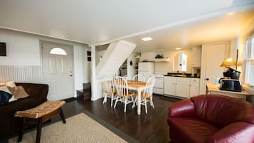 TV, fireplace, DVD player, books