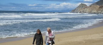 Coastal Charm: Ocean Views, Hot Tub, Fire Pit Near Tide Pools, Surfing, & SFO