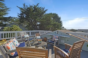 Property grounds - Coastal Charm: Ocean Views, Hot Tub, Fire Pit Near Tide Pools, Surfing, & SFO (Moss Beach)