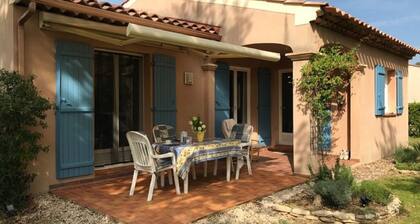 Charmante maison dans résidence privée, avec piscine à partager, Golf du Luberon