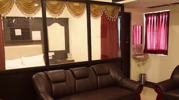 1 bedroom, premium bedding, in-room safe, individually decorated