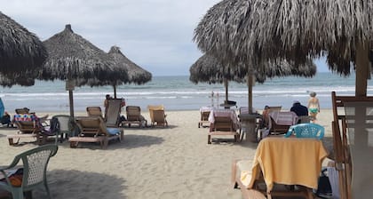 Executive 2 bed, 2 bath, Penthouse, Paradise Village, el Tigre, Isla Palmares