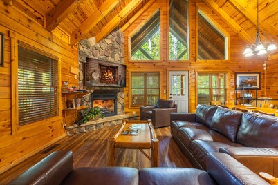 Catbird Cabins (Hocking Hills area)