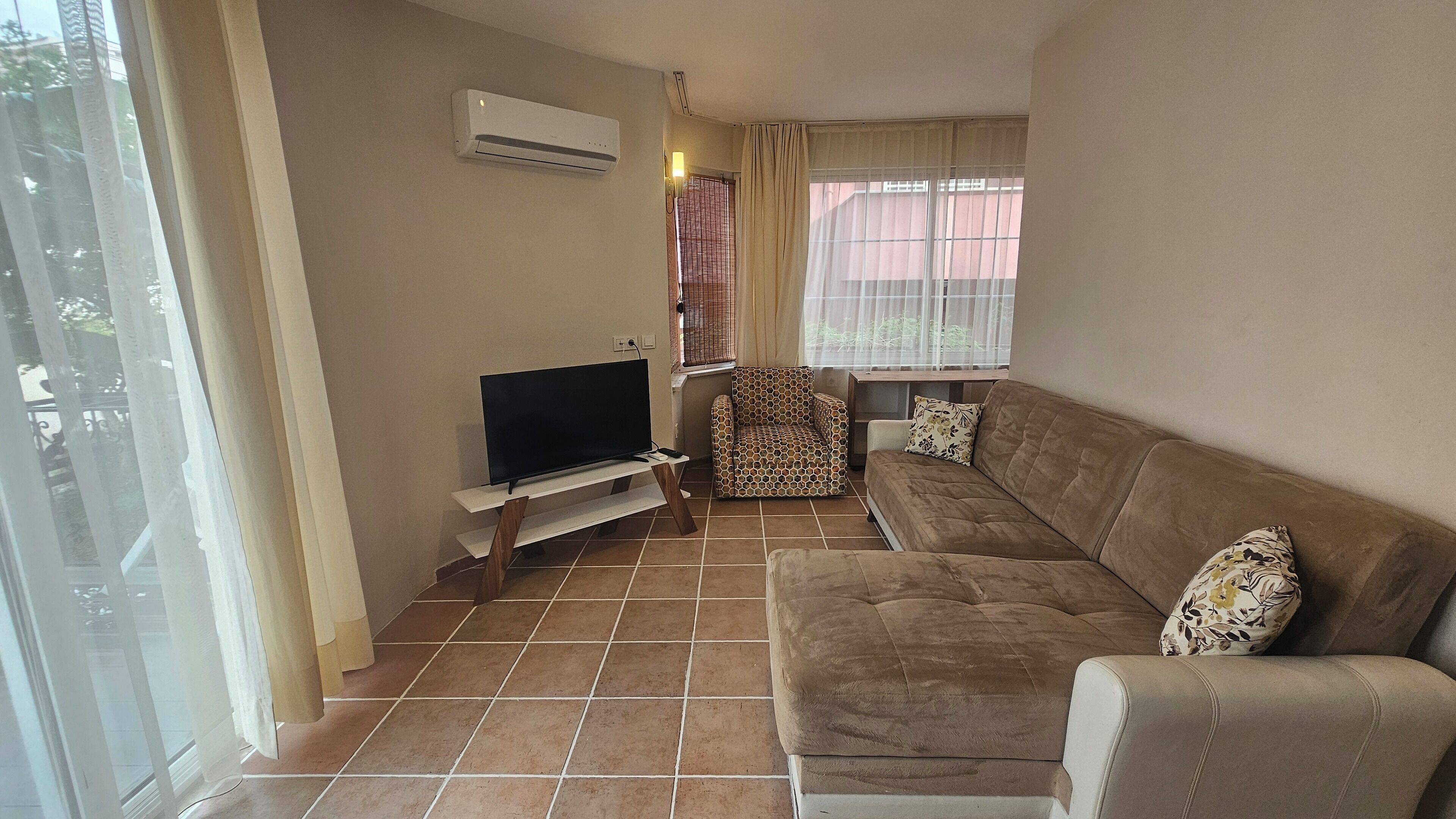 Foto - selenya apart