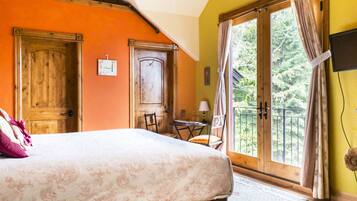 6 slaapkamers, een strijkplank/strijkijzer, gratis wifi, beddengoed