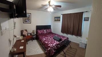 1 bedroom, desk, iron/ironing board, free WiFi