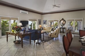 Smart TV, estéreo y impresora 