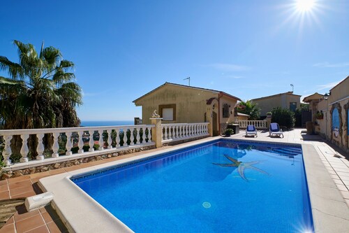 2CRISA01- Nice house with private pool and sea views located near the beach