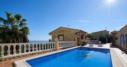 2CRISA01- Nice house with private pool and sea views located near the beach