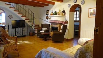 TV, fireplace, table tennis