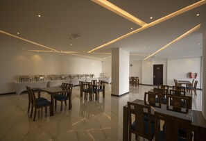 Restaurant - Home Station Hotel (Muscat)