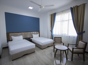In-room safe, iron/ironing board, rollaway beds, free WiFi - Home Station Hotel (Muscat)