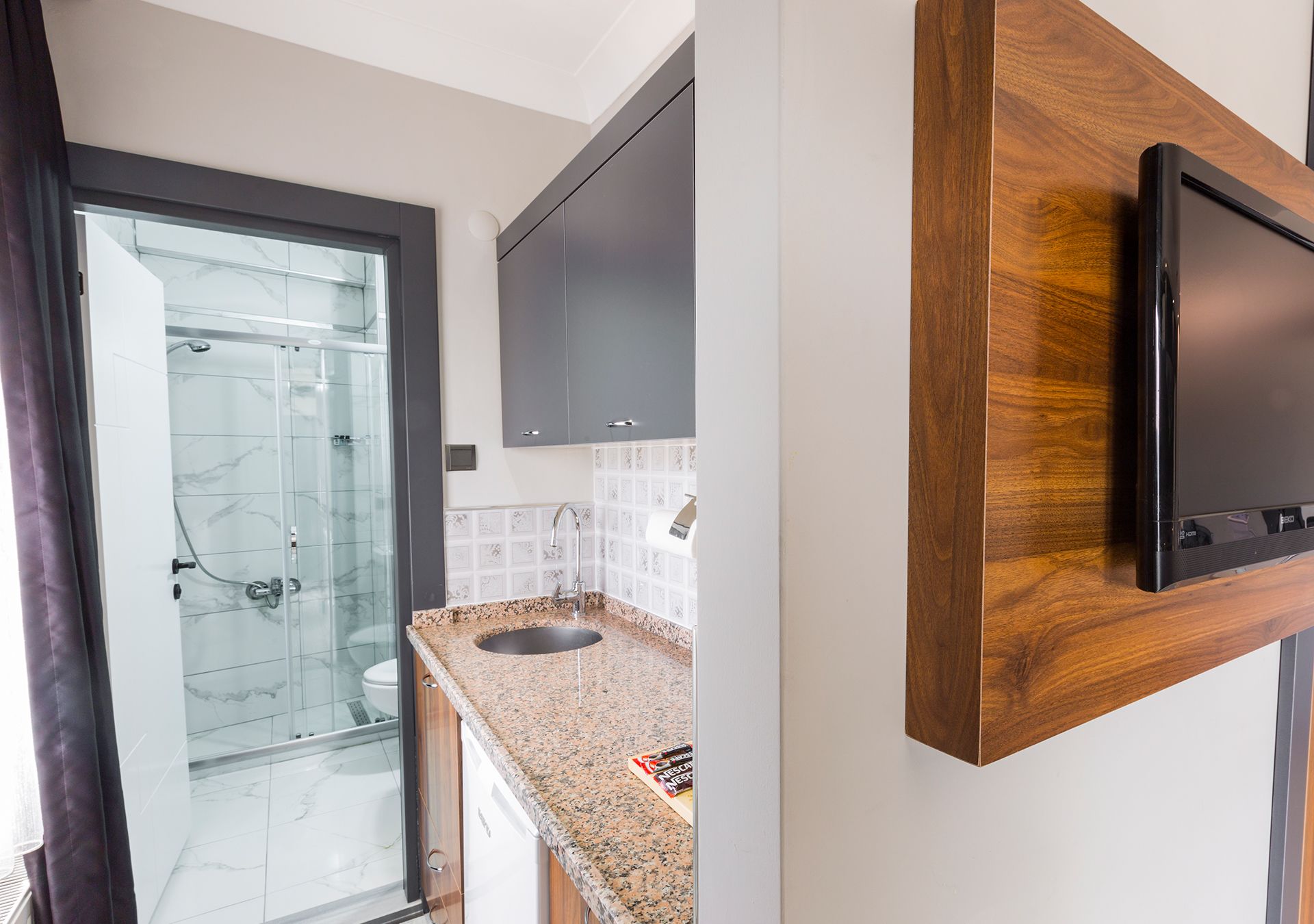 minibar, in-room safe, desk, soundproofing