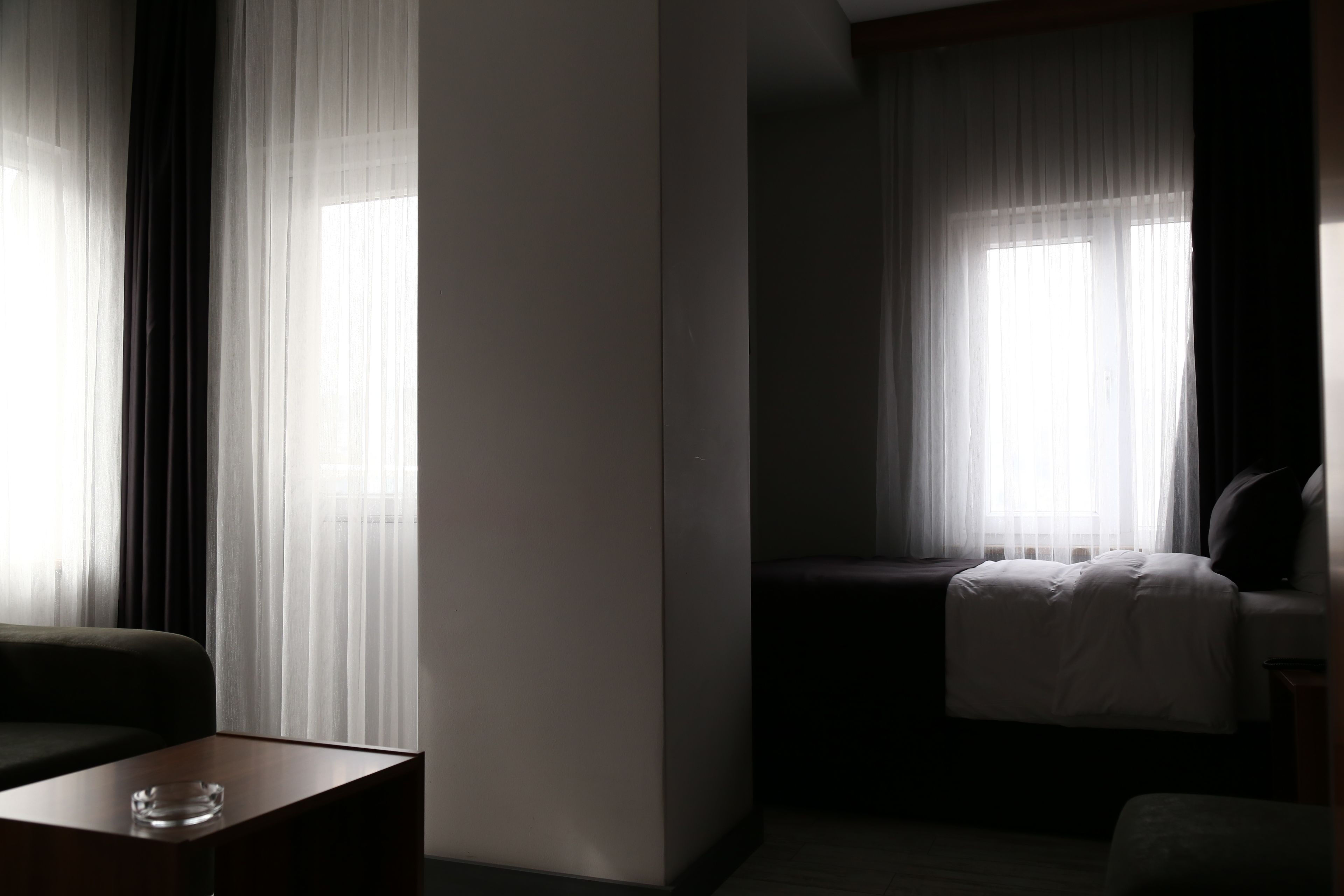 standard single room, city view | minibar, in-room safe, desk, soundproofing