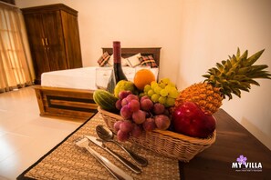Blackout curtains, soundproofing, iron/ironing board, rollaway beds - My Villa Airport (Seeduwa - Katunayake)