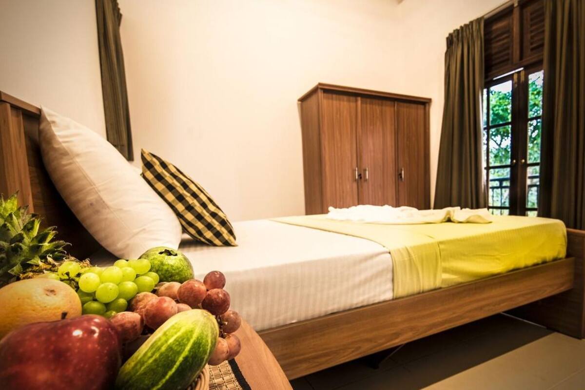 Deluxe Double Room, 1 Queen Bed, Non Smoking, Garden View