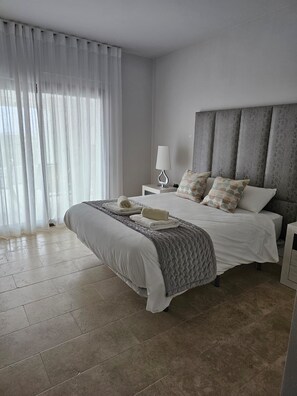 2 bedrooms, iron/ironing board, free WiFi, bed sheets - Luxury  Golf and Beach Holiday  Apartment on Finca Cortesin Golf Club. (Casares Costa)