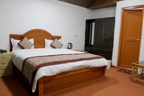 Superior tweepersoonskamer, 1 queensize bed, roken | Extra bedden (toeslag), gratis wifi