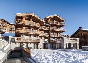 Exterior - Triplex 100m², full services 4 *, 3 bedrooms, 2 bathrooms / d, 3 South balconies and 2 parking spaces (Montvalezan)