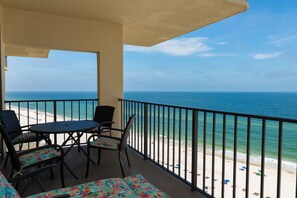 Property grounds - Wonderful Location! Clean Unit with Gorgeous Gulf Front Views! Family Friendly! (Orange Beach)