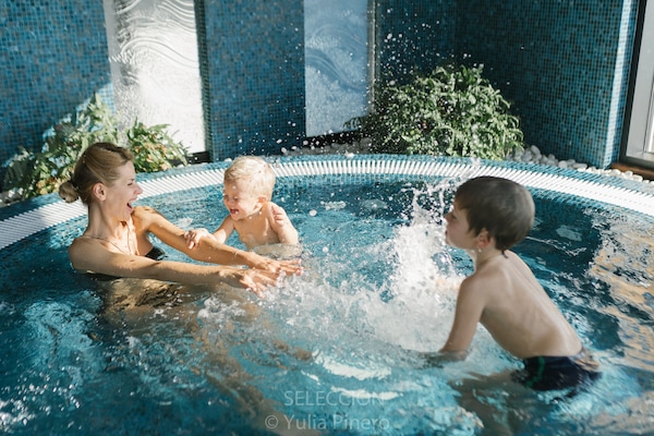 Bañera de hidromasaje interior
