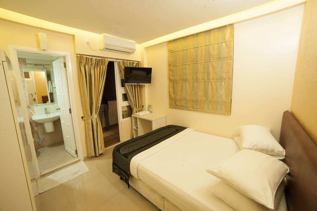 In-room safe, soundproofing, iron/ironing board, rollaway beds