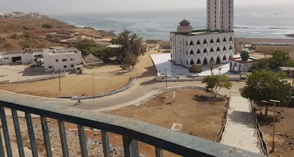 Grand F3 de standing a Ouakam Corniche à cÎté de la plage
