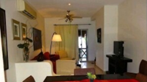 In-room dining - Casa bellissima Les Alisez (Playa del Carmen)