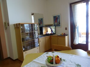 Dining - wonderful lake view, wifi, swimming pool, garage (Malcesine)