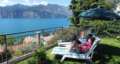 wunderbarer Seeblick, Wifi, Schwimmbad, Garage