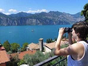 Property grounds - wonderful lake view, wifi, swimming pool, garage (Malcesine)