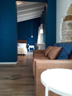 Basic Double Room, Non Smoking, City View | Minibar, desk, blackout drapes, soundproofing - Il Borgo B&B (Corato)