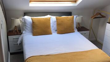 Standard Loft, 1 Double Bed (Loft 12) | Desk, iron/ironing board, free cribs/infant beds, free WiFi