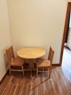 Chambre, non-fumeurs (Includes Mini Kitchen) | Salle à manger