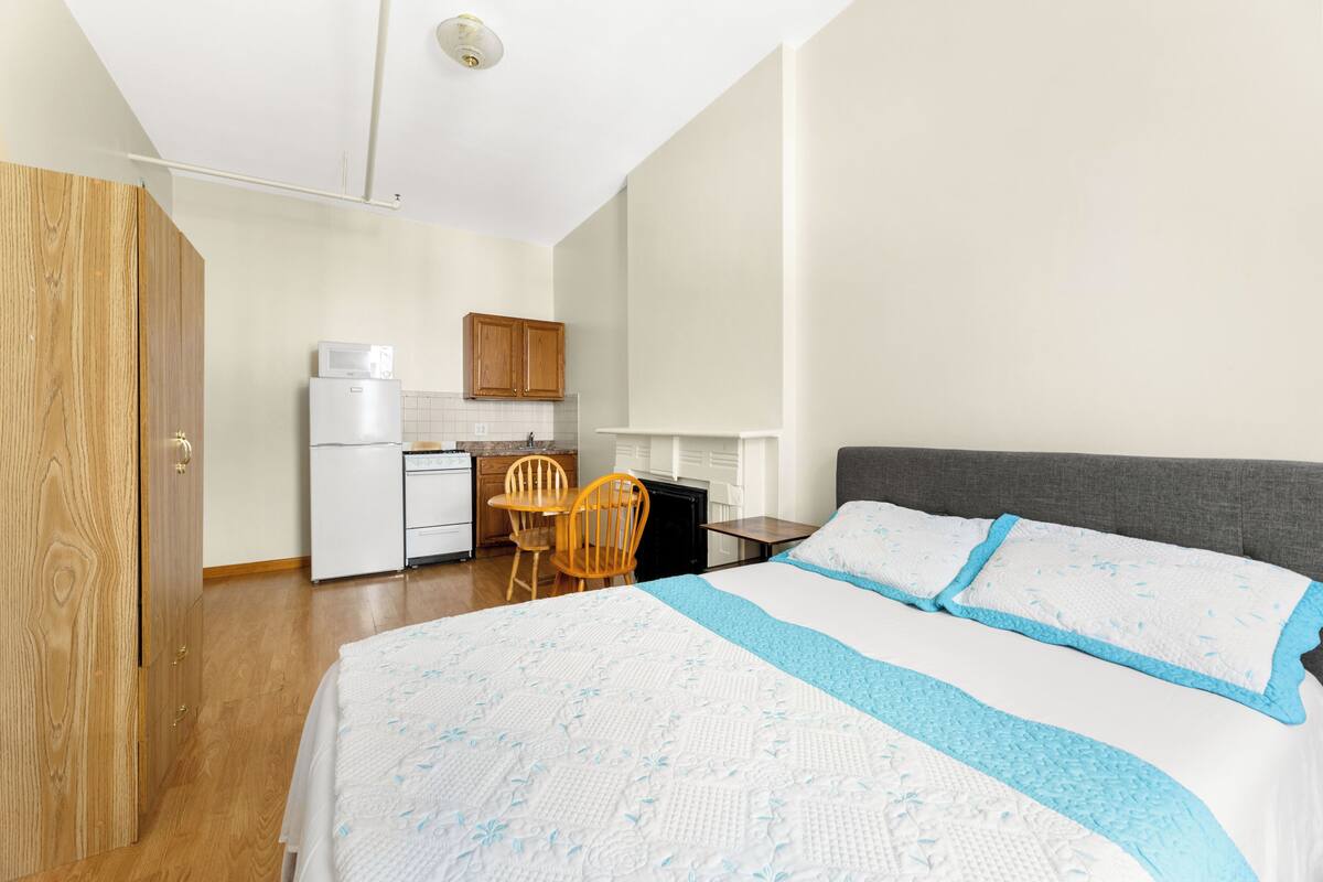 1 bedroom, soundproofing, bed sheets