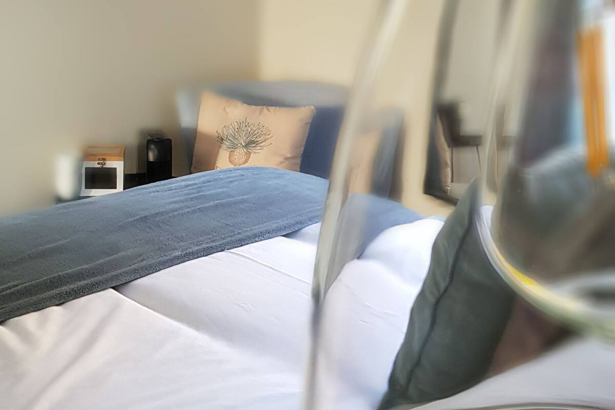 Classic Double Room, 1 Double Bed, Non Smoking | Blackout drapes, free WiFi, bed sheets