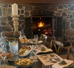 Dining - Fabulous Country Stay on cattle & sheep property northern NSW (Matheson)