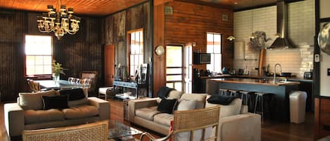 Smart TV, fireplace, DVD player, books