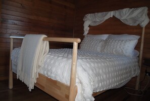 6 bedrooms, iron/ironing board, travel cot, free WiFi - Fabulous Country Stay on cattle & sheep property northern NSW (Matheson)